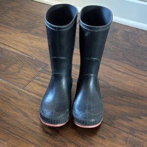 Black Rubber Rain Boots